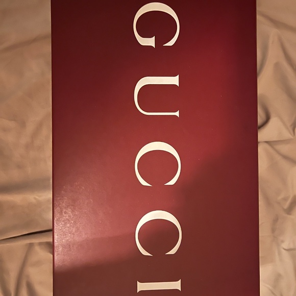Gucci tennis shoes